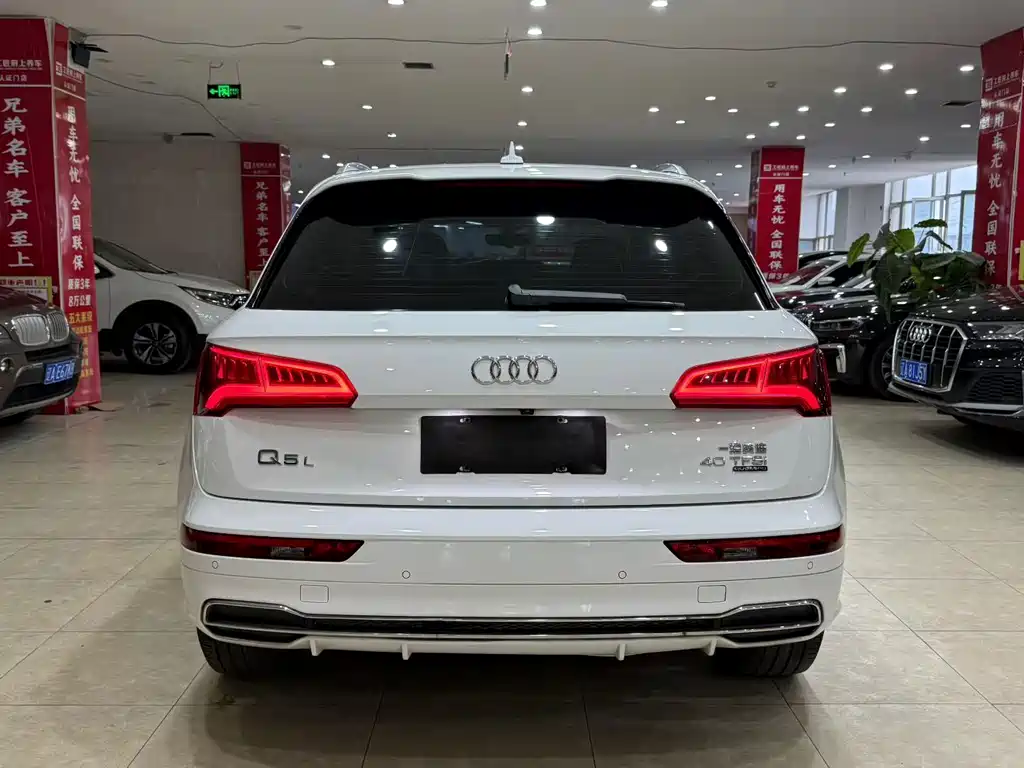 Audi Q5L 2019 — фото 5