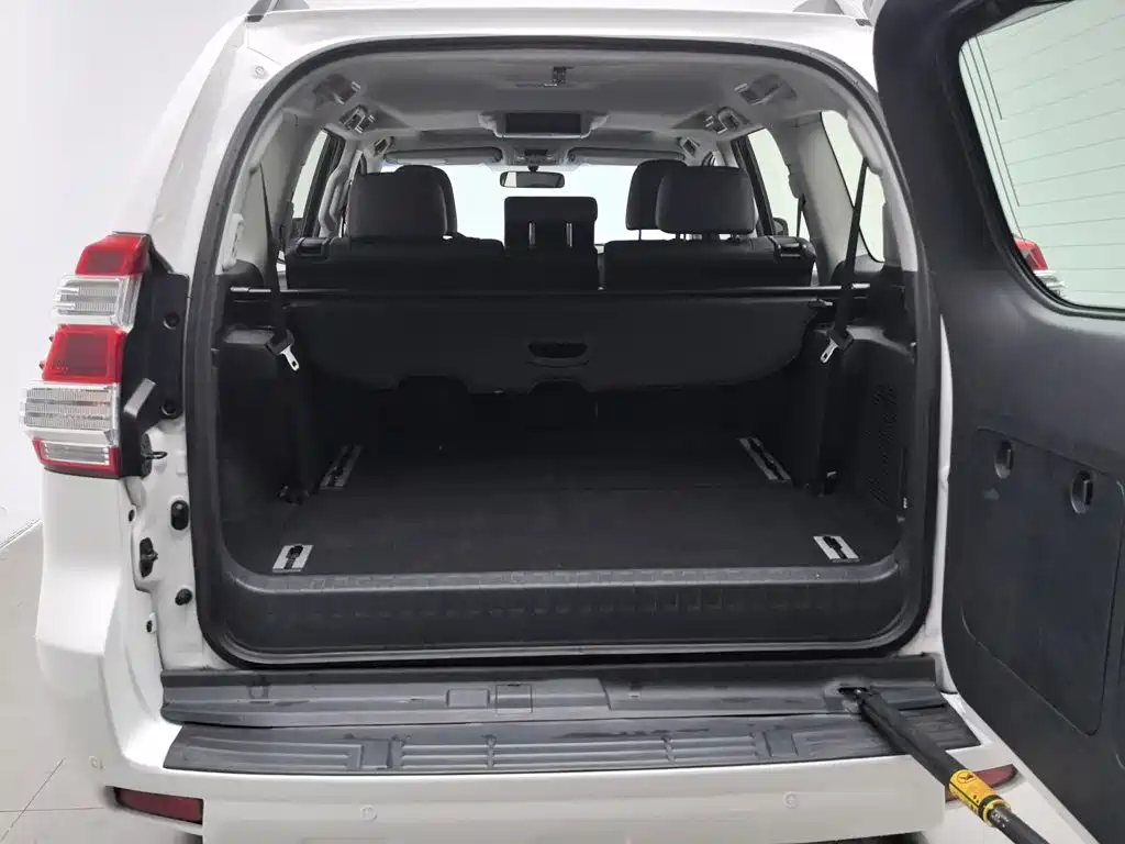 Toyota Prado 2016 — фото 16