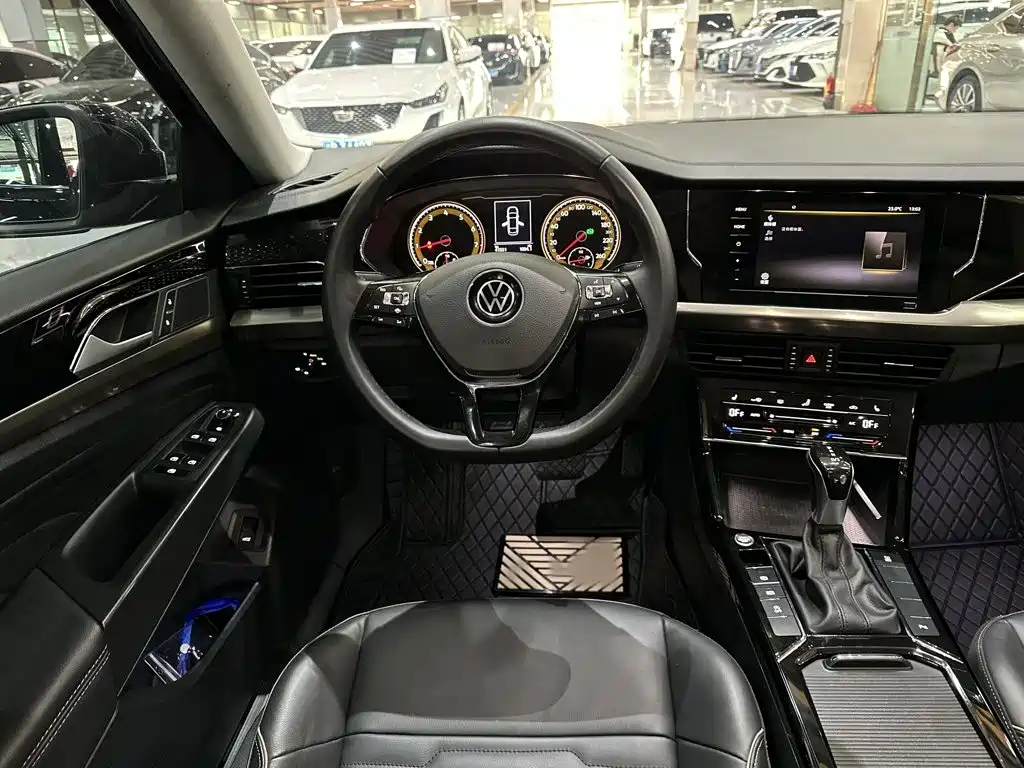Volkswagen Passat 2021 — фото 16