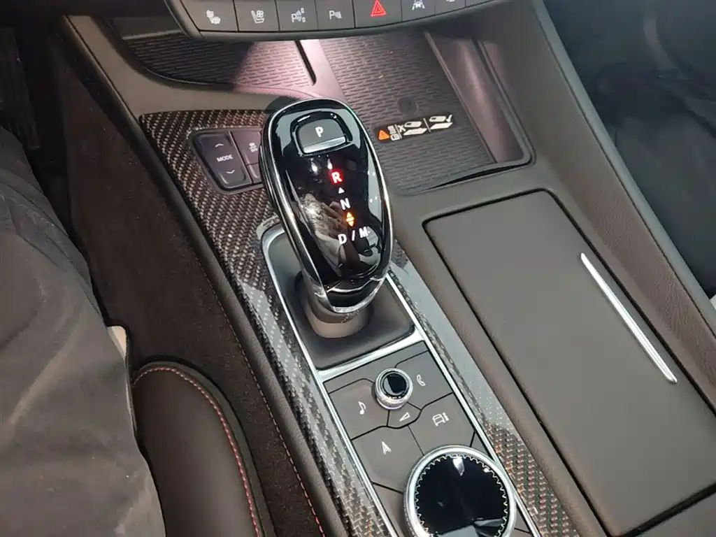 Cadillac CT5 2025 — фото 14