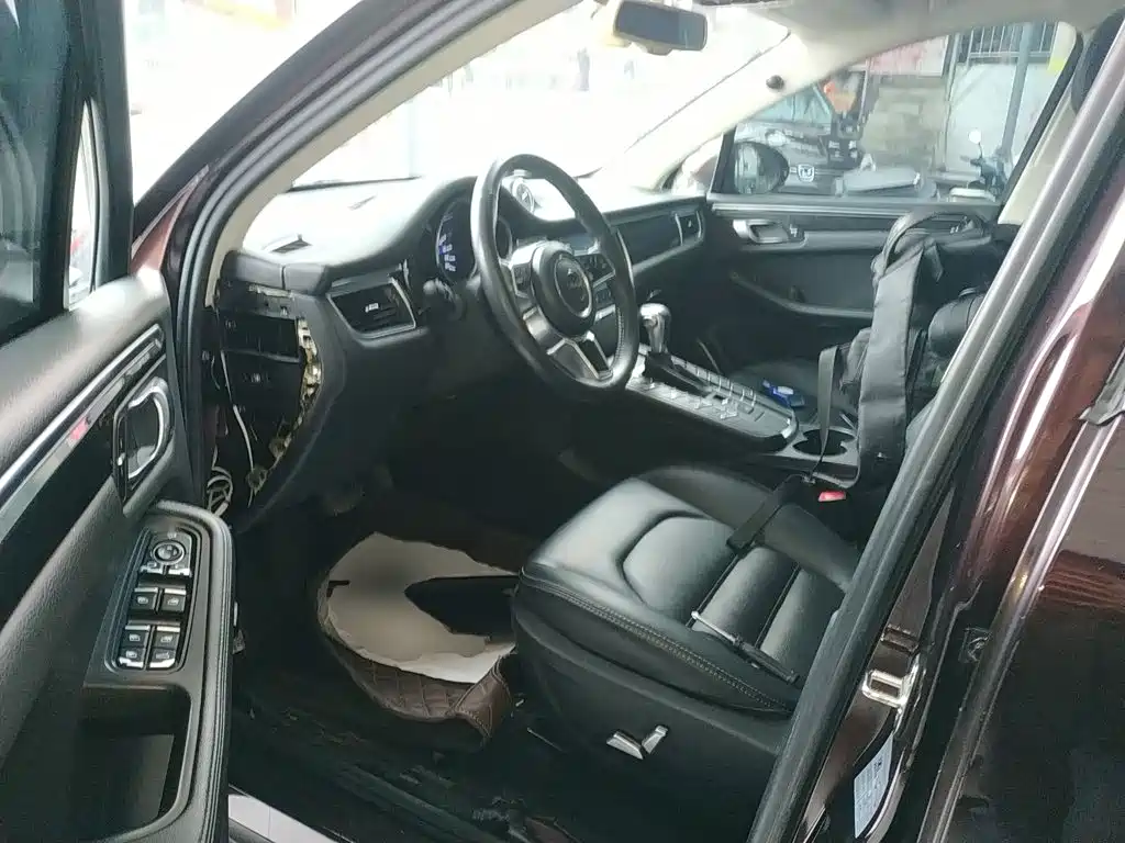 Zotye SR9 2019 — фото 12