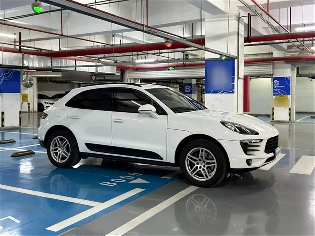 Porsche Macan 2016 — фото 23