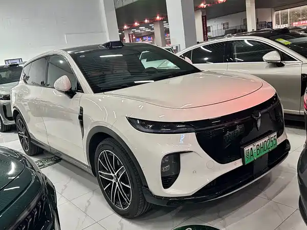 Voyah Zhiyin 2025