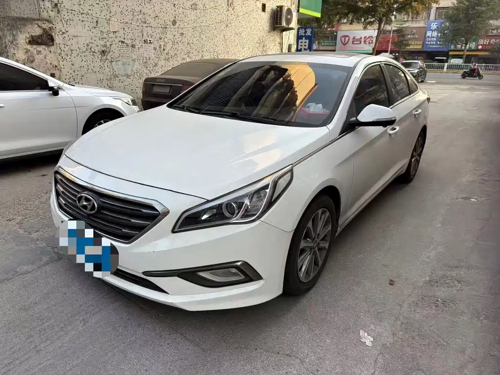 Hyundai Sonata 2015 — фото 1