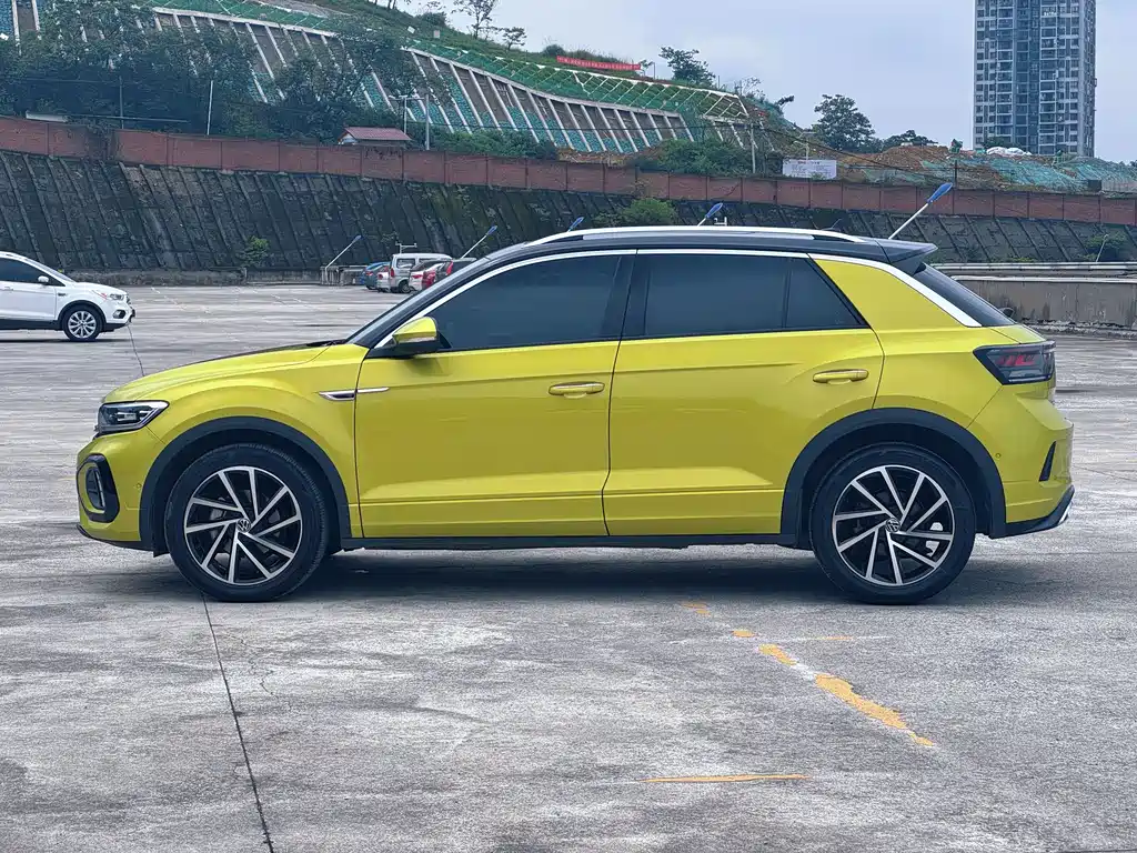 Volkswagen T-Roc 2023 — фото 8