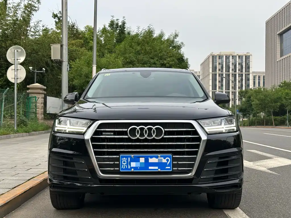 Audi Q7 2018 — фото 2