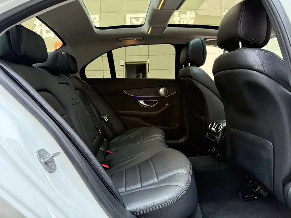 Mercedes-Benz C-Class 2021