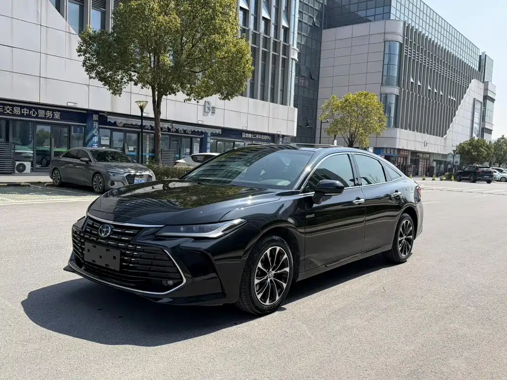 Toyota Avalon 2023 — фото 1