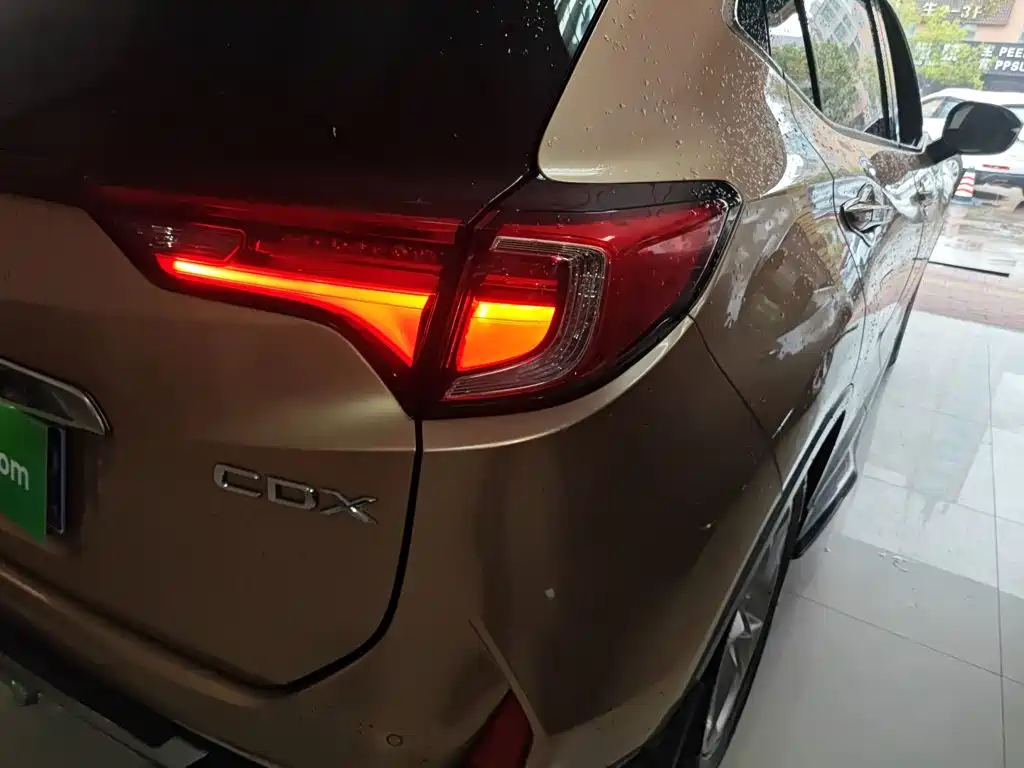 Acura CDX 2017 — фото 24