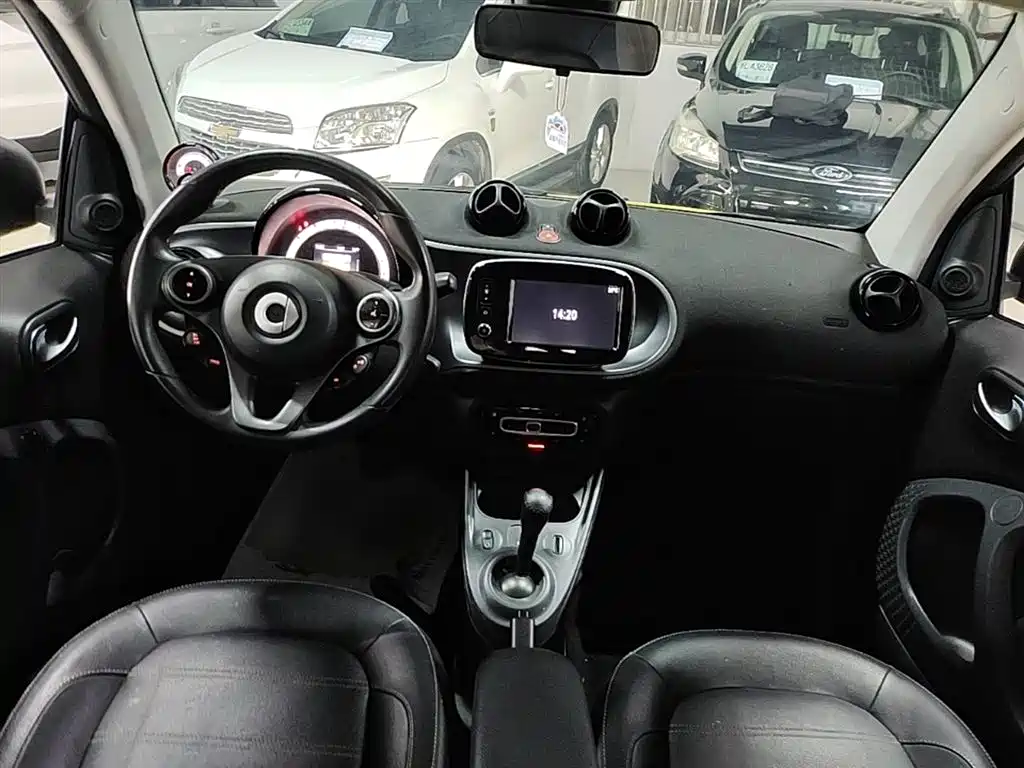 smart Fortwo 2016 — фото 6