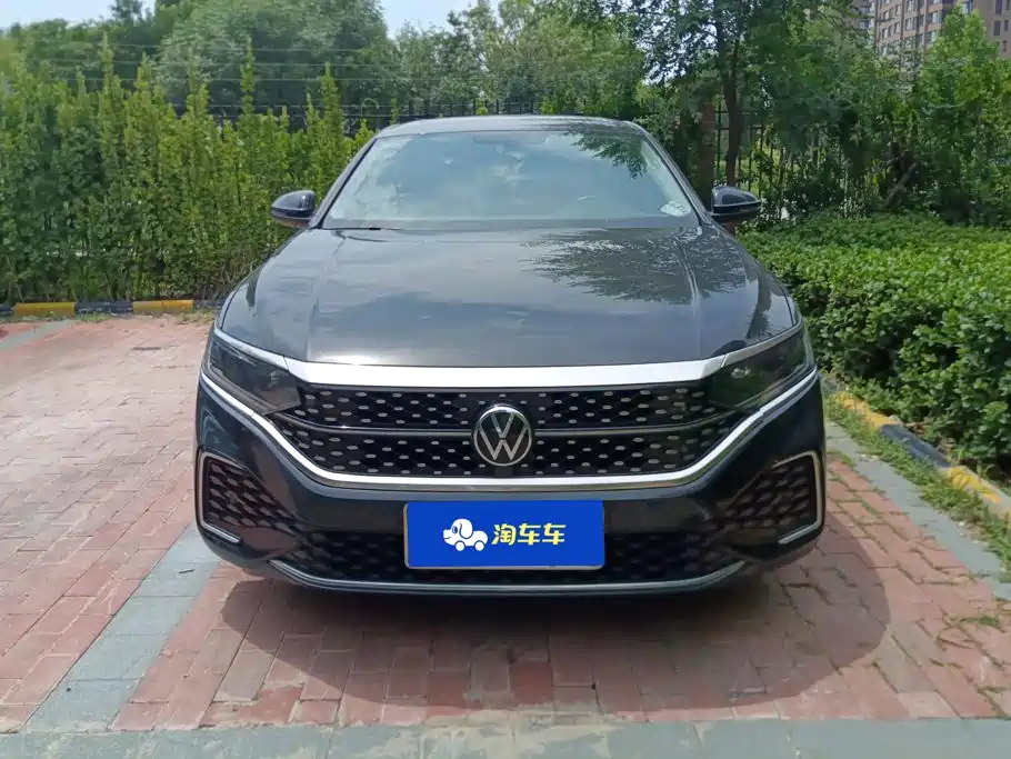 Volkswagen Passat 2022