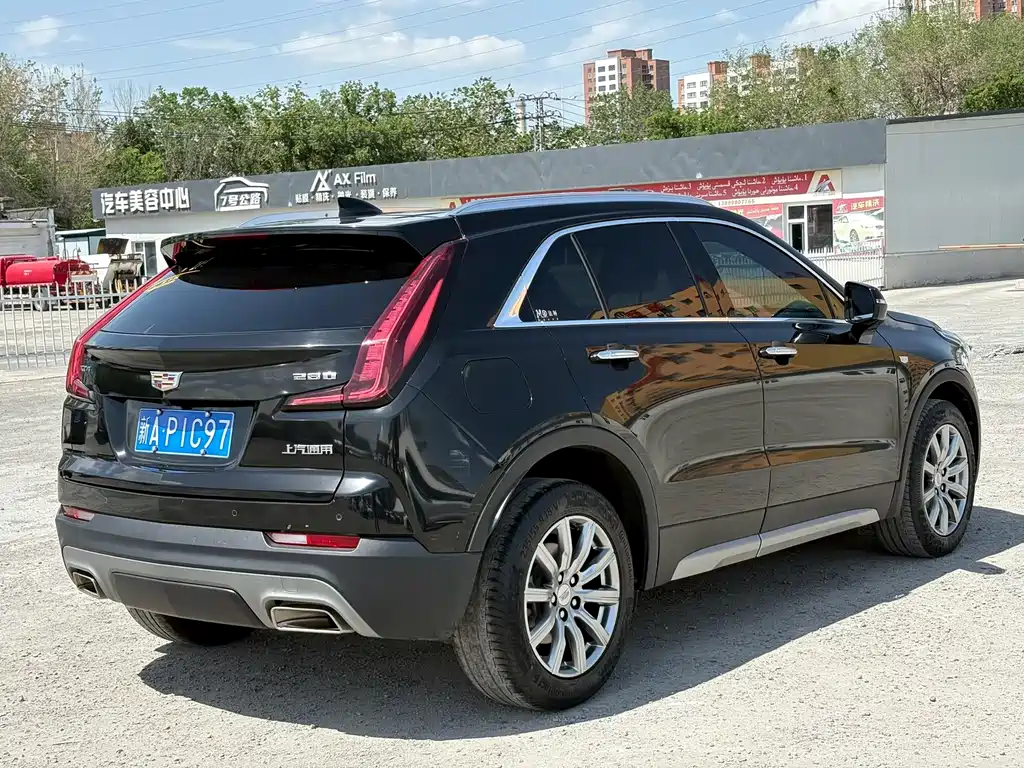 Cadillac XT4 2021 — фото 7