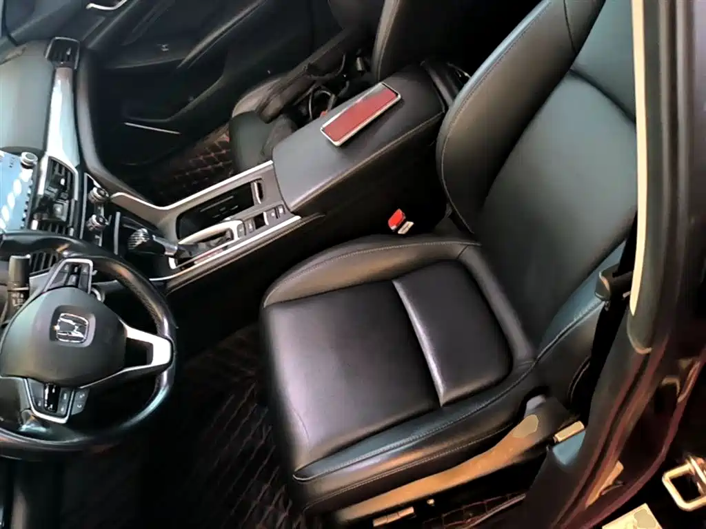 Honda Inspire 2020 — фото 15