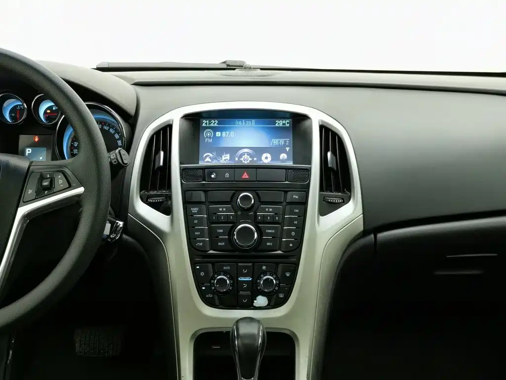 Buick Excelle GT 2014 — фото 12