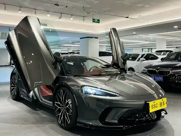 McLaren GT 2022