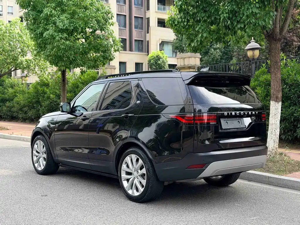 Land Rover Discovery 2024 — фото 16