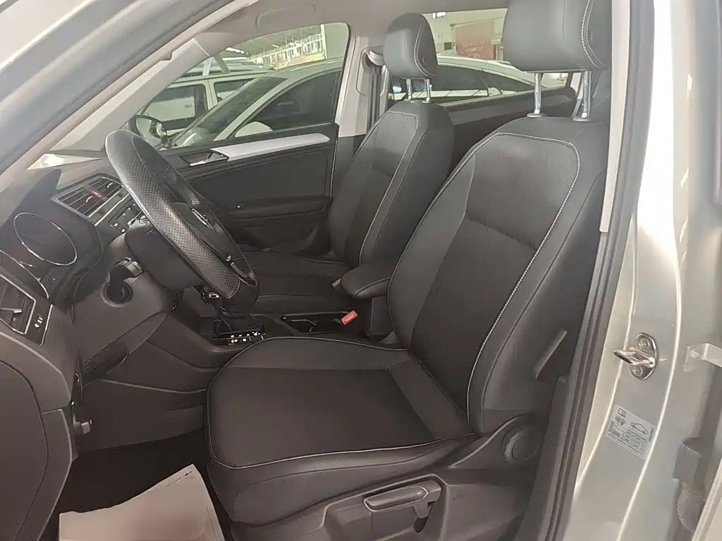 Volkswagen Tiguan L 2017 — фото 11