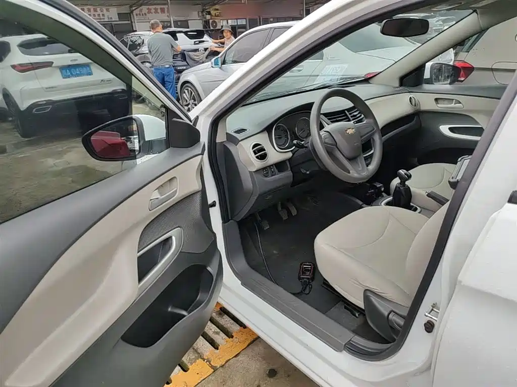 Chevrolet Sail 2015 — фото 16