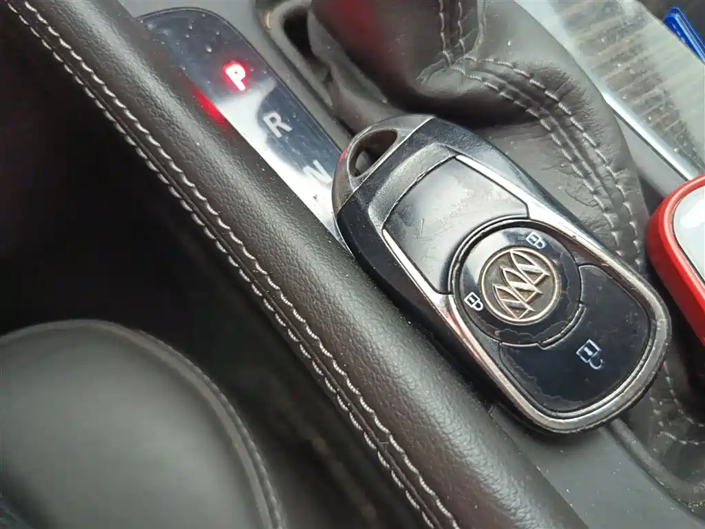 Buick Envision Plus 2020 — фото 17