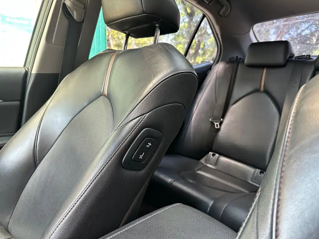 Toyota Camry 2019 — фото 14