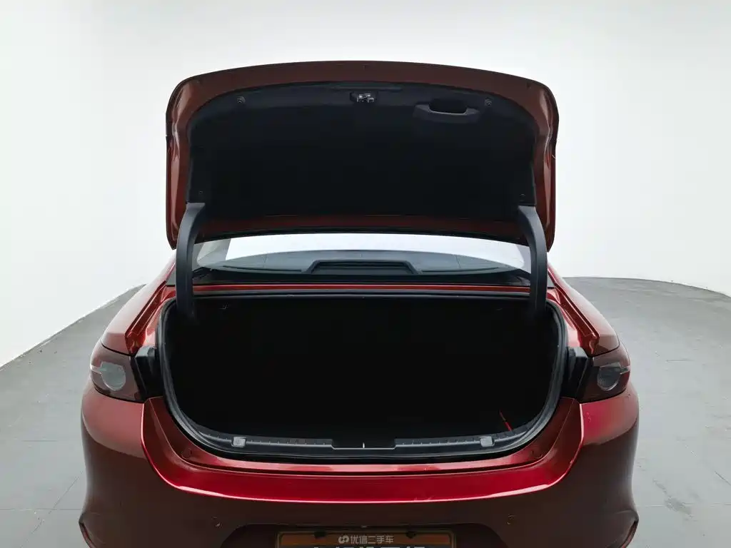 Mazda 3 Axela 2022 — фото 16