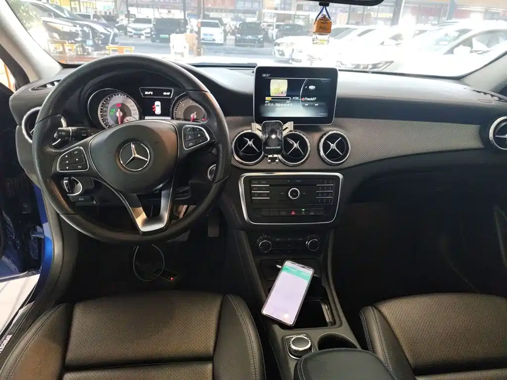 Mercedes-Benz GLA 2016