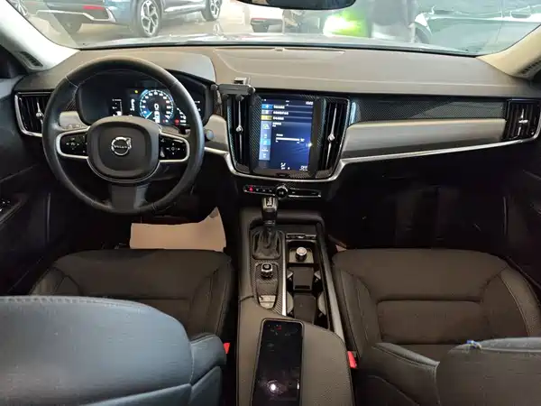 Volvo S90 2019