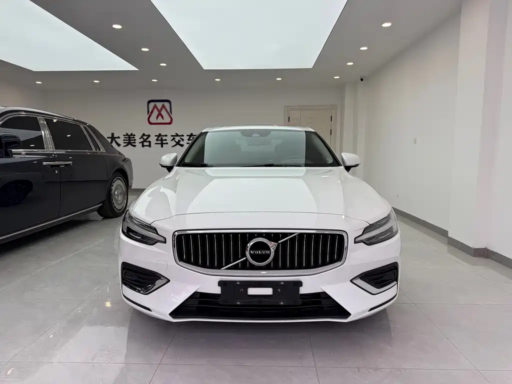 Volvo S60 2020 — фото 2