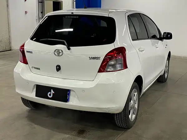 Toyota Yaris 2012