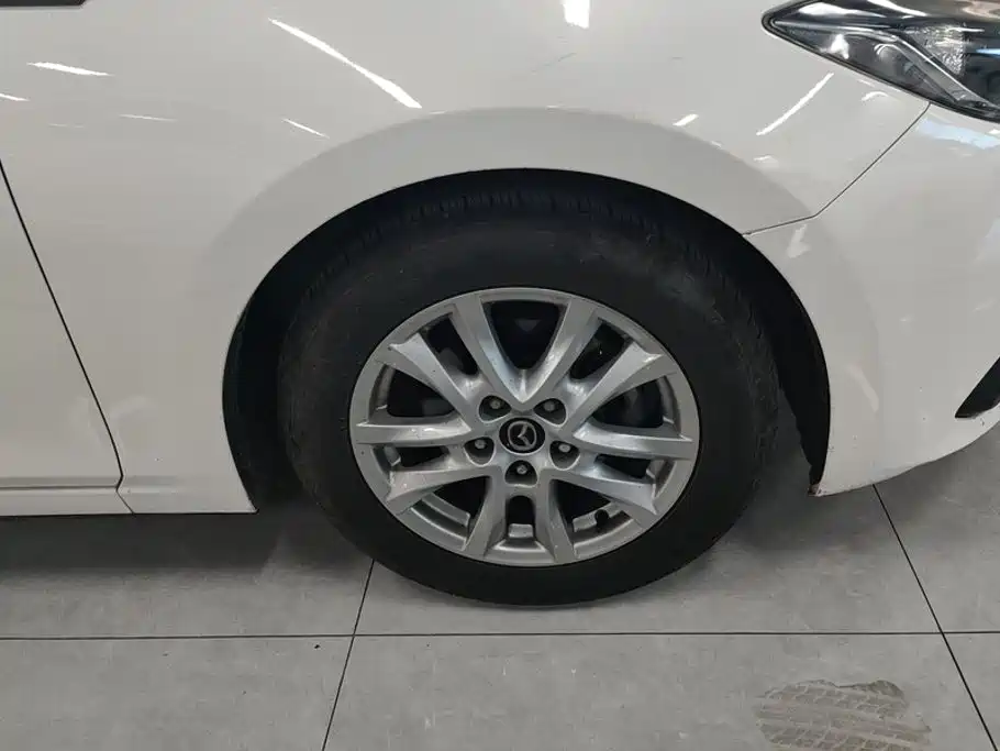 Mazda 3 Axela 2016
