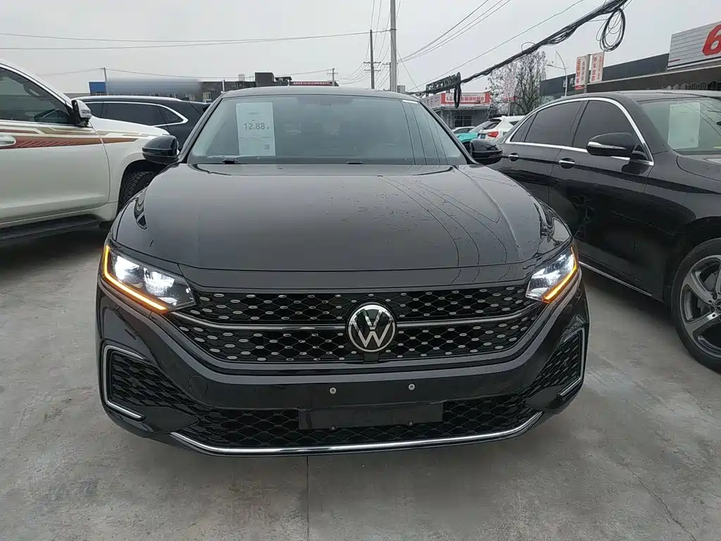 Volkswagen Passat 2023