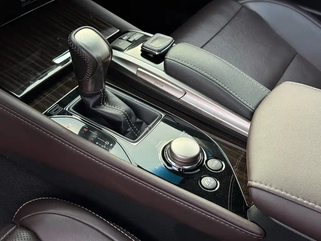 Lexus GS 2017 — фото 14