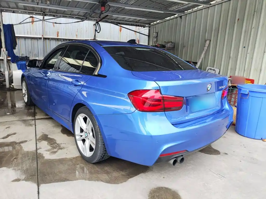 BMW 3 Series 2017 — фото 23