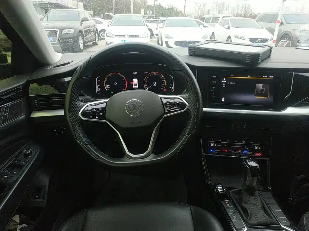 Volkswagen Passat 2023