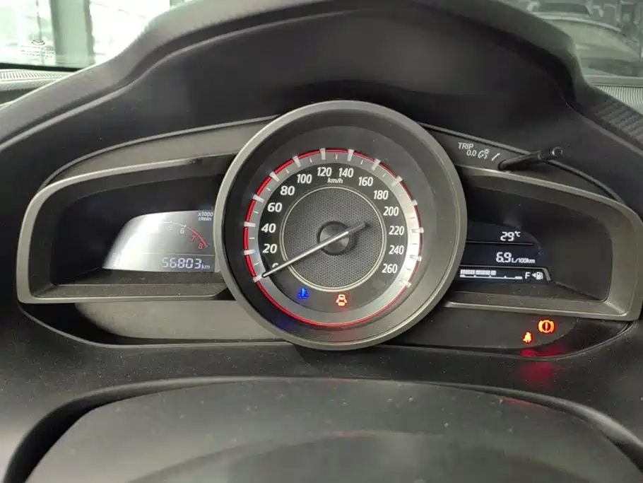 Mazda 3 Axela 2016 — фото 14