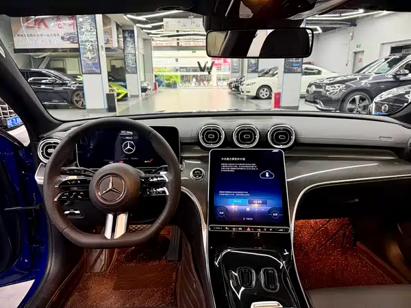 Mercedes-Benz C-Class 2023