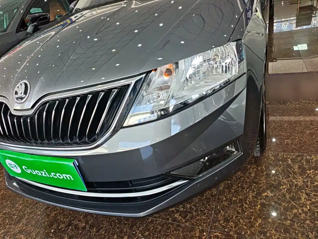 Skoda Rapid 2018 — фото 18