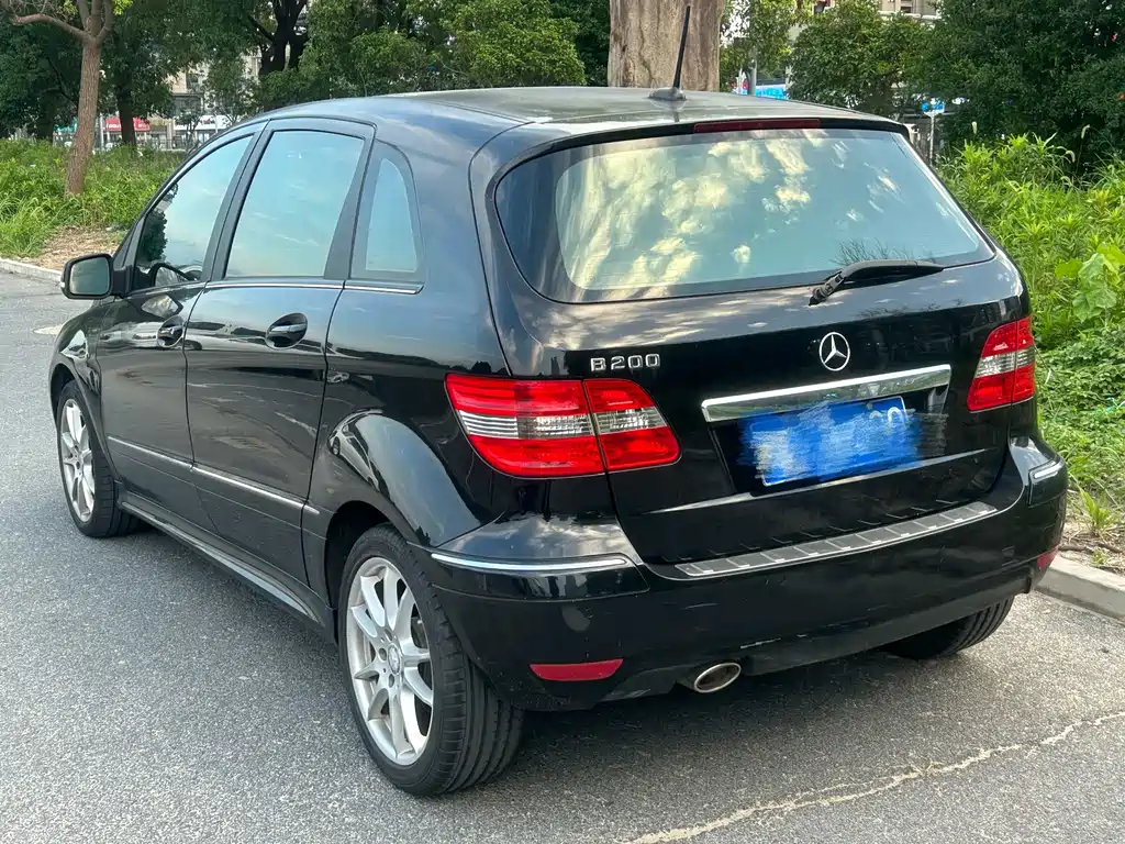 Mercedes-Benz B-Class 2011