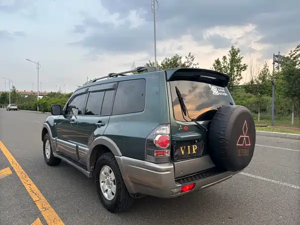 Mitsubishi Pajero 2008