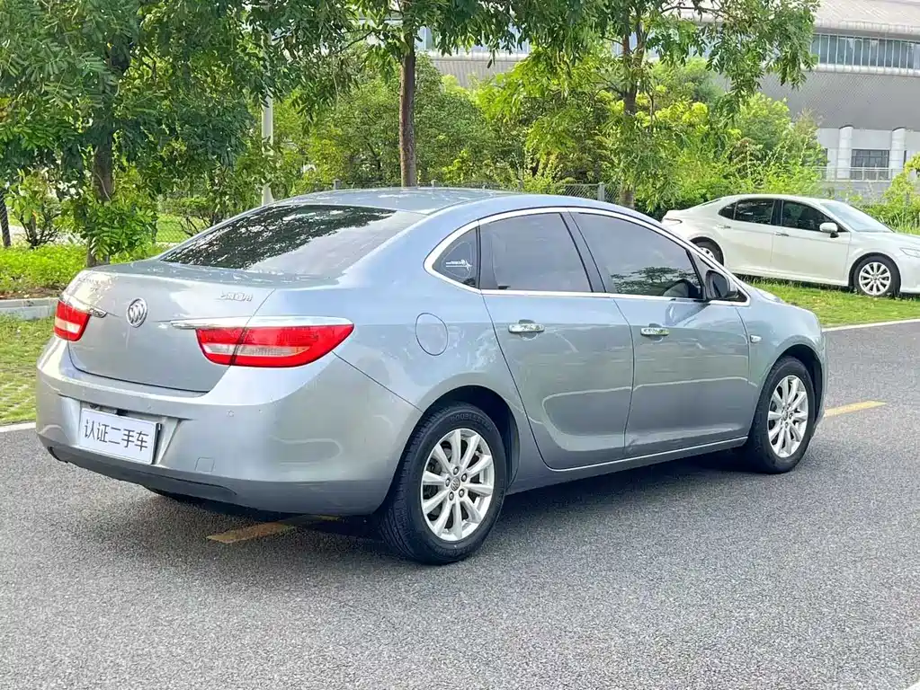 Buick Excelle GT 2015 — фото 25
