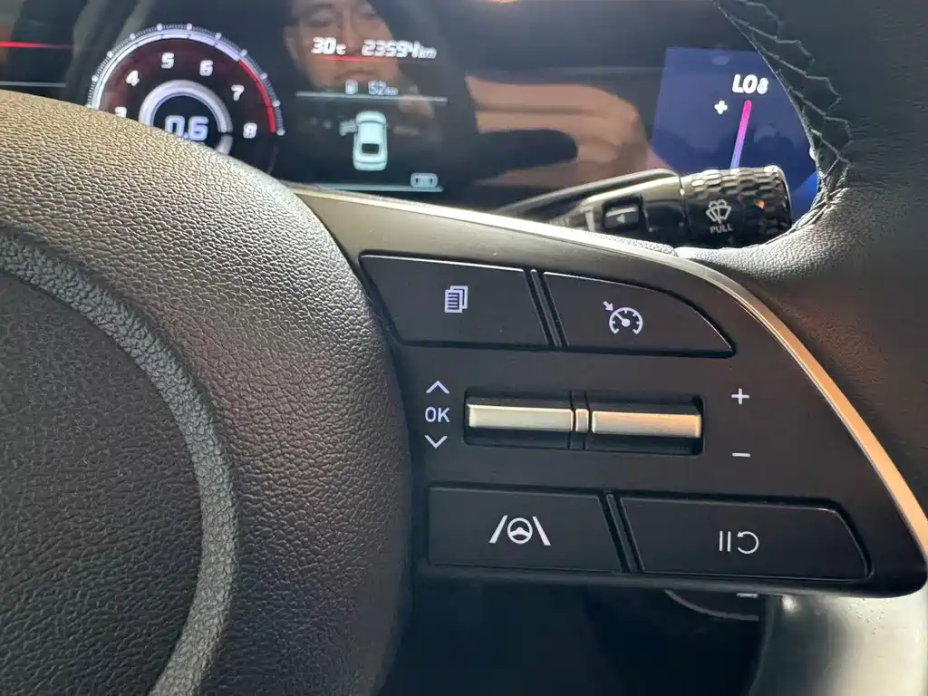 Hyundai Elantra 2022 — фото 14
