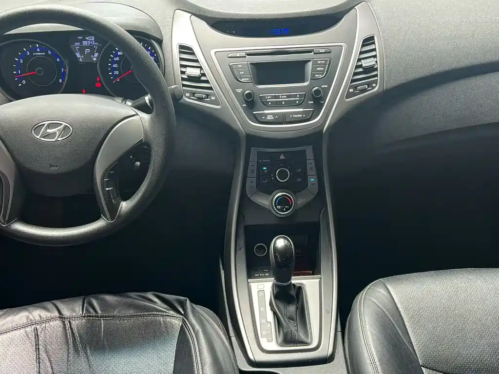 Hyundai Elantra Langdong 2016 — фото 6