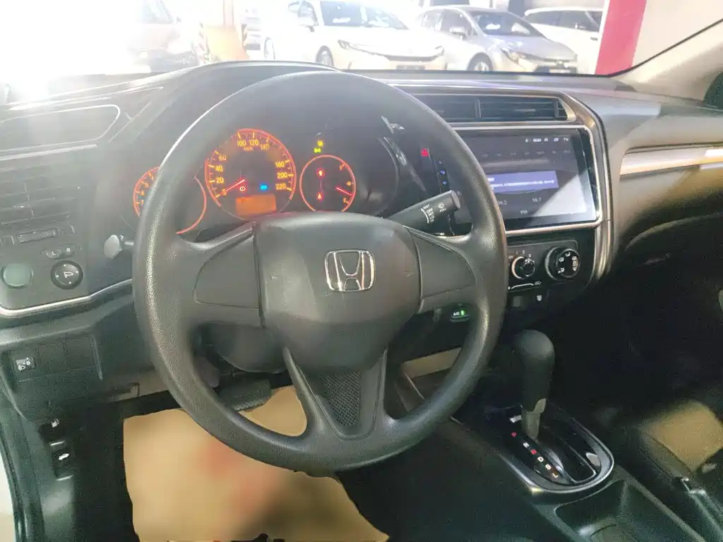 Honda Greiz 2018