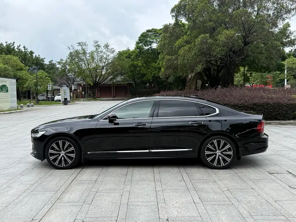 Volvo S90 2022 — фото 10