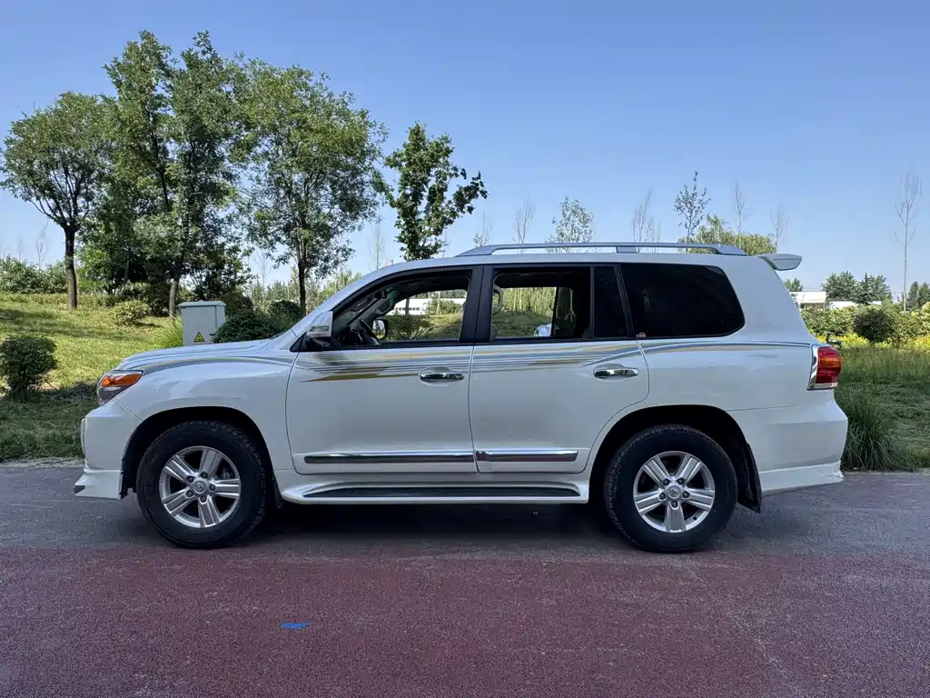Toyota Land Cruiser 2015 — фото 3