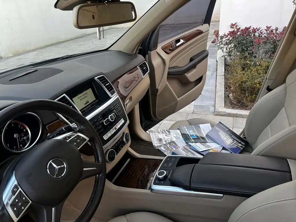 Mercedes-Benz M-Class 2016 — фото 15