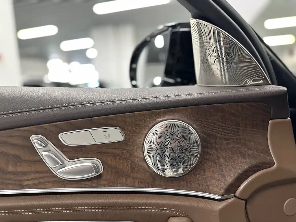 Mercedes-Benz E-Class 2023 — фото 7