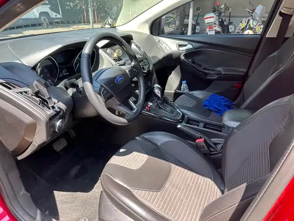 Ford Focus 2015