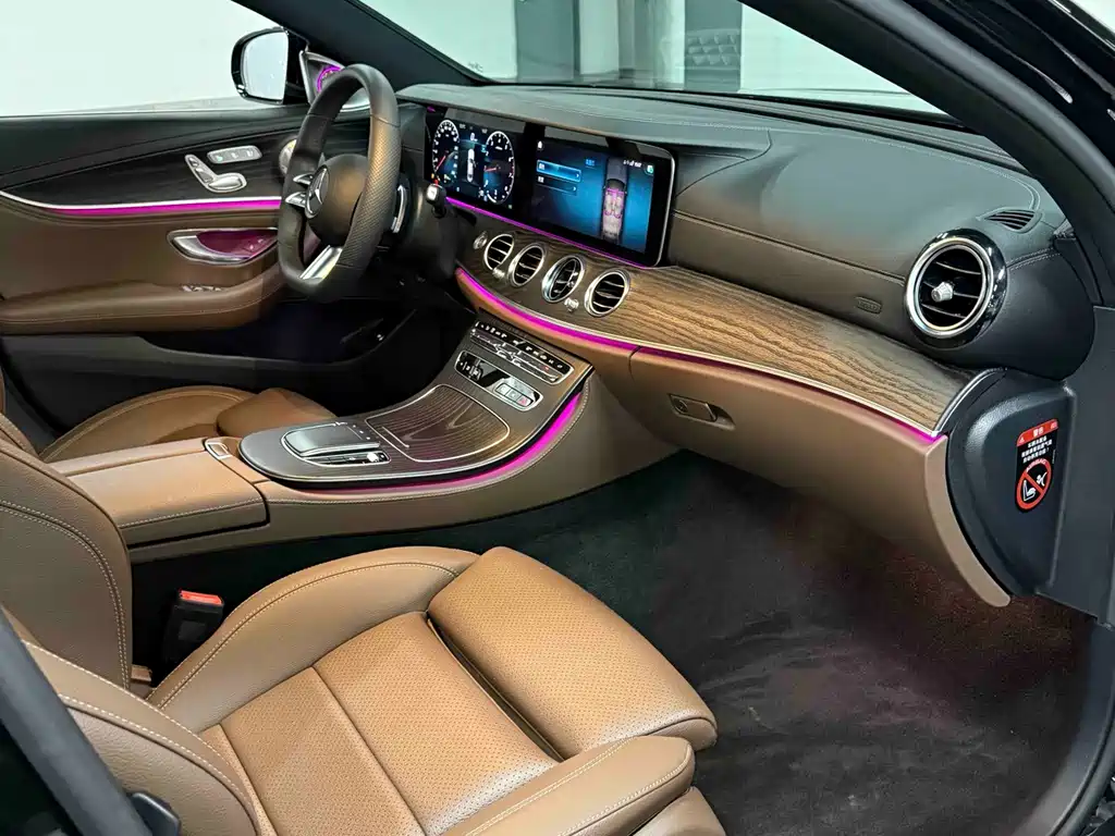 Mercedes-Benz E-Class 2022 — фото 12