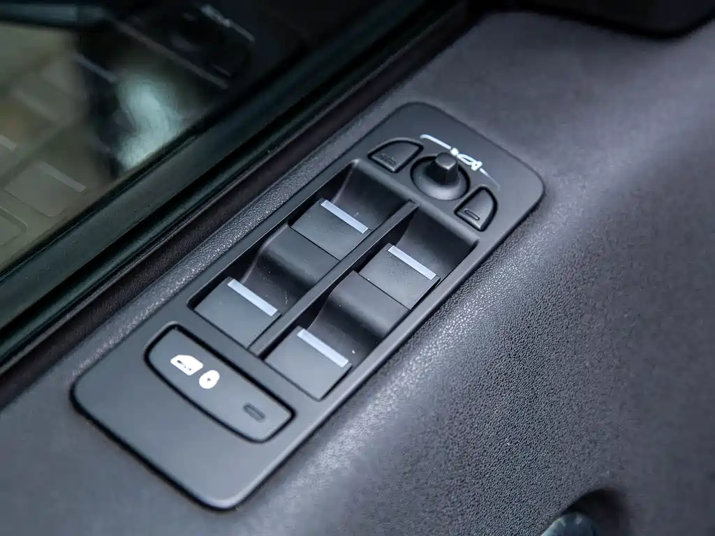 Land Rover Discovery Sport 2018 — фото 16